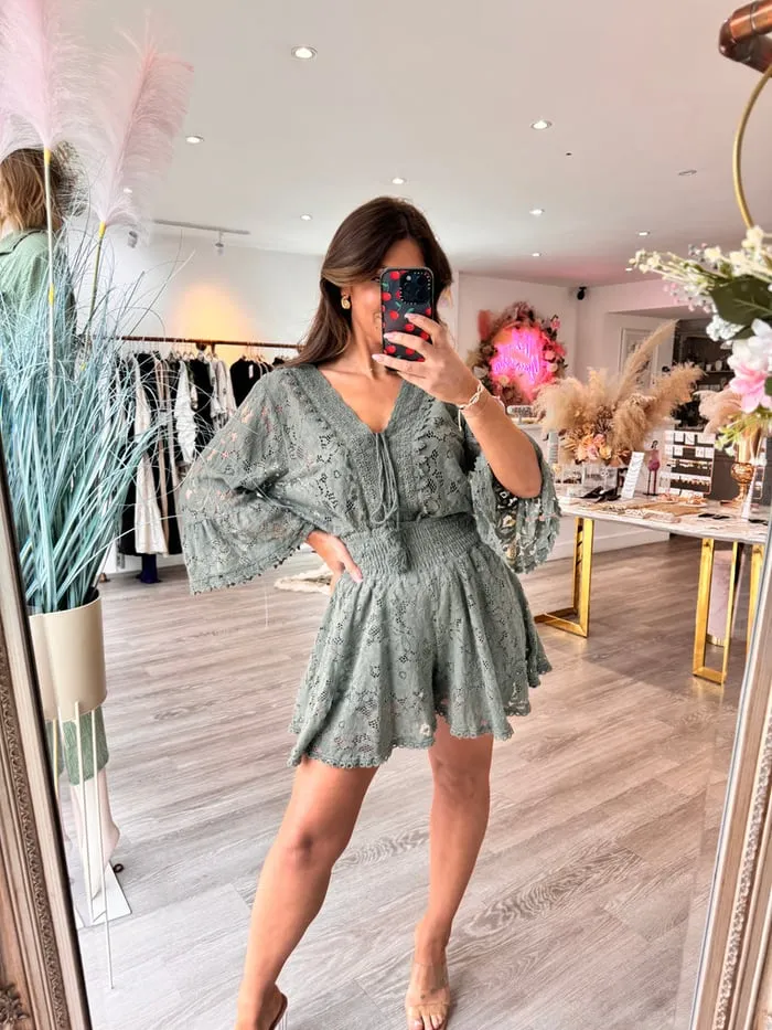  Limited time hot promotion | Casual cropped V-neck lace set