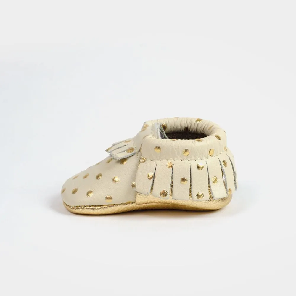 NEWBORN HEIRLOOM IN CREAM AND GOLD