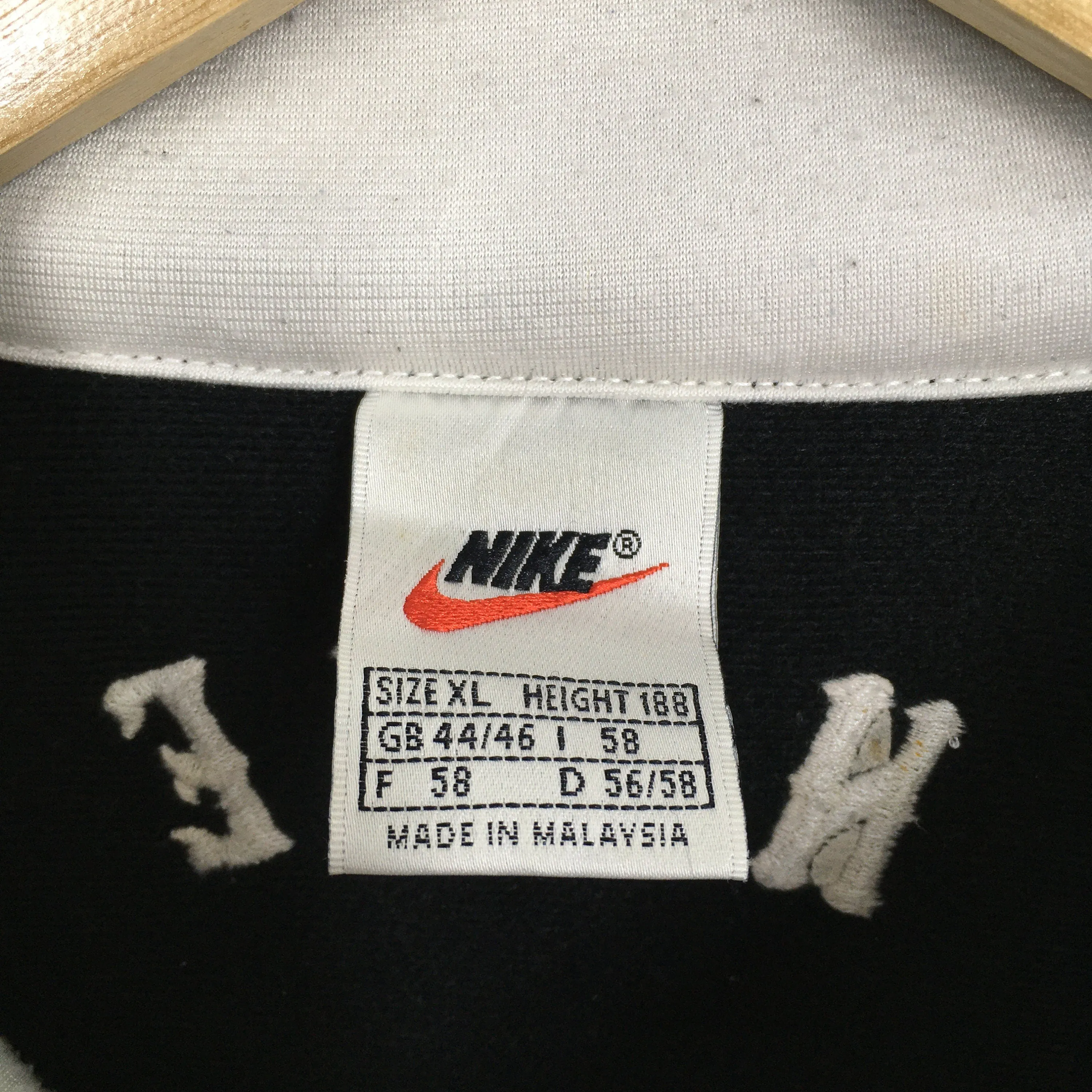 Nike Swoosh Training Black Jacket XLarge
