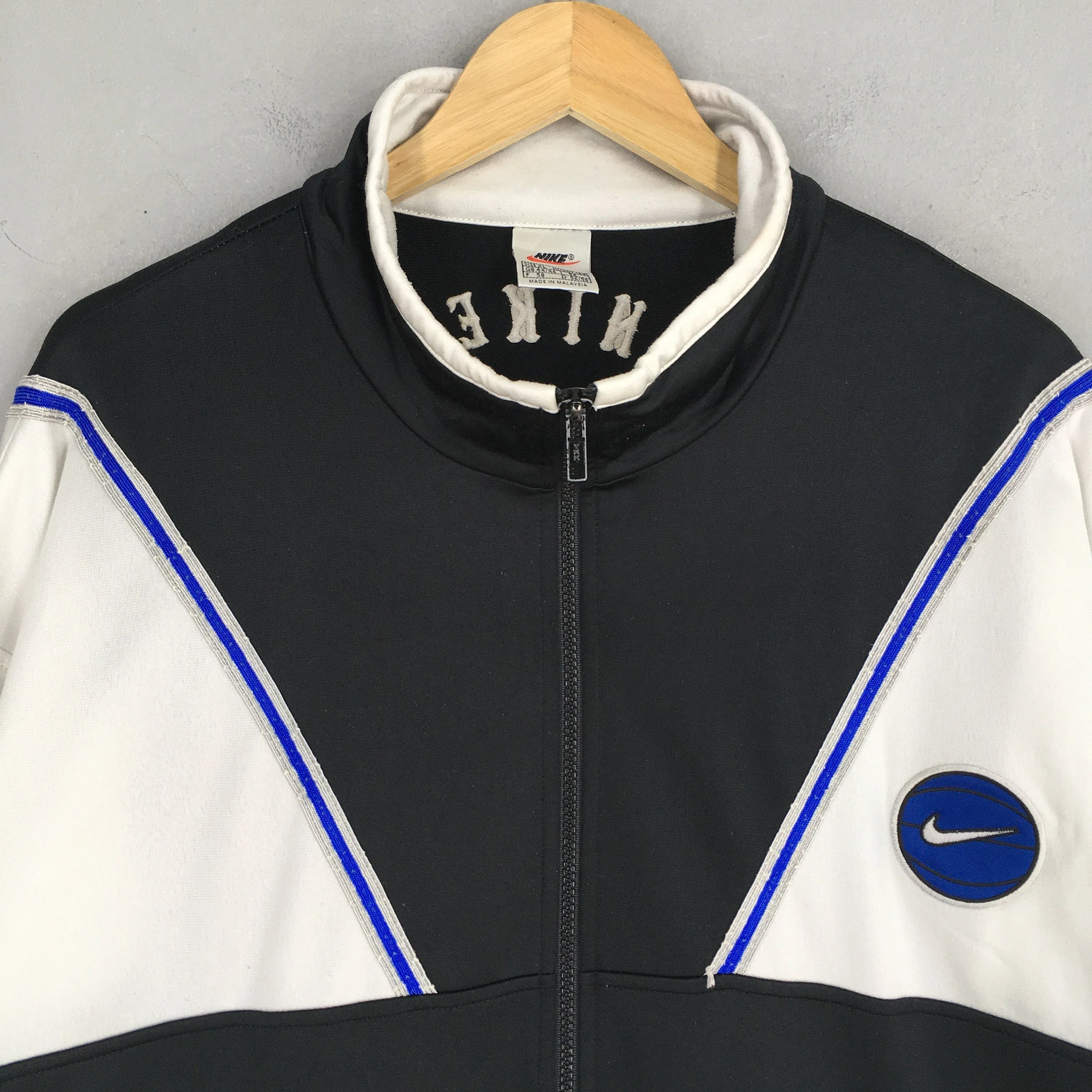 Nike Swoosh Training Black Jacket XLarge