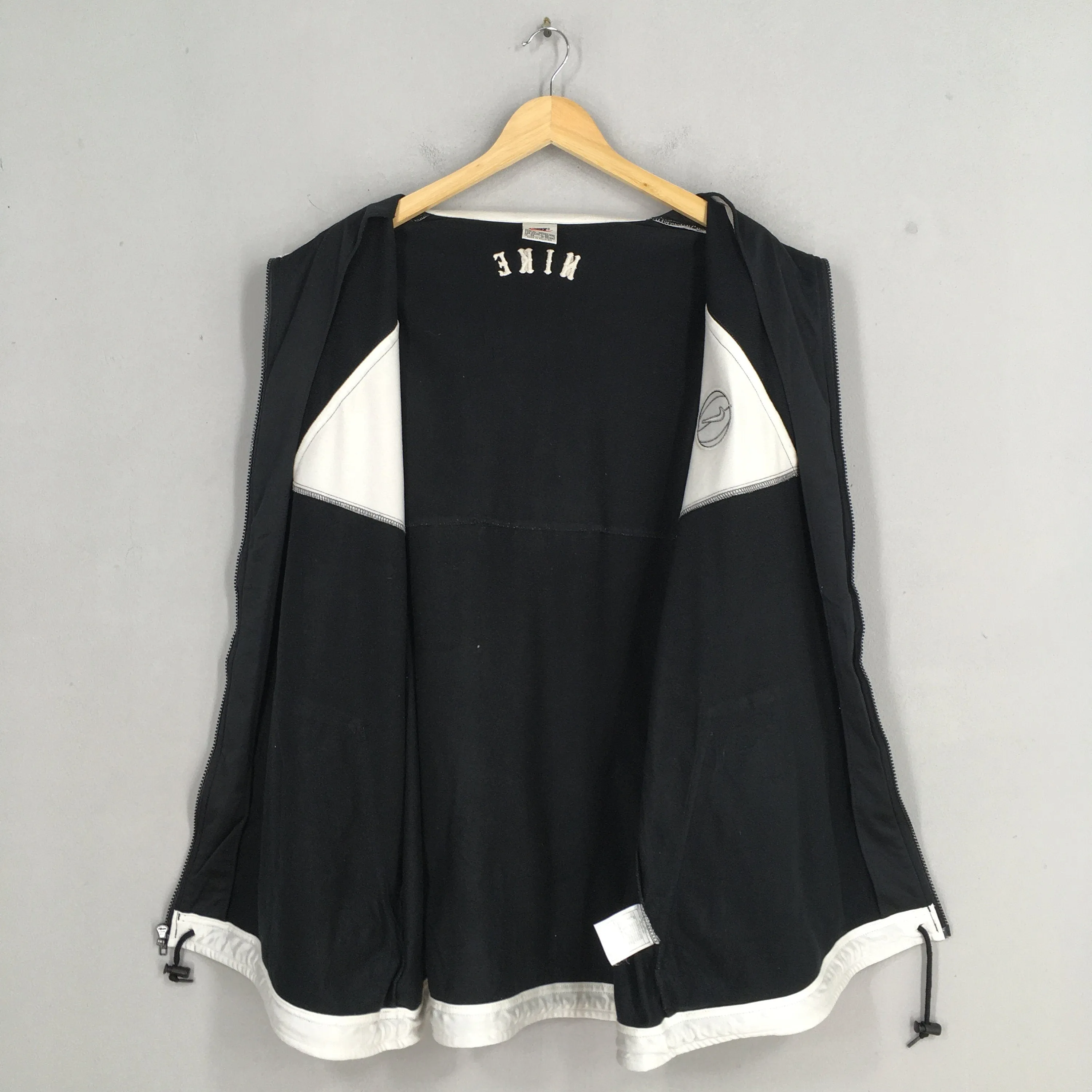 Nike Swoosh Training Black Jacket XLarge