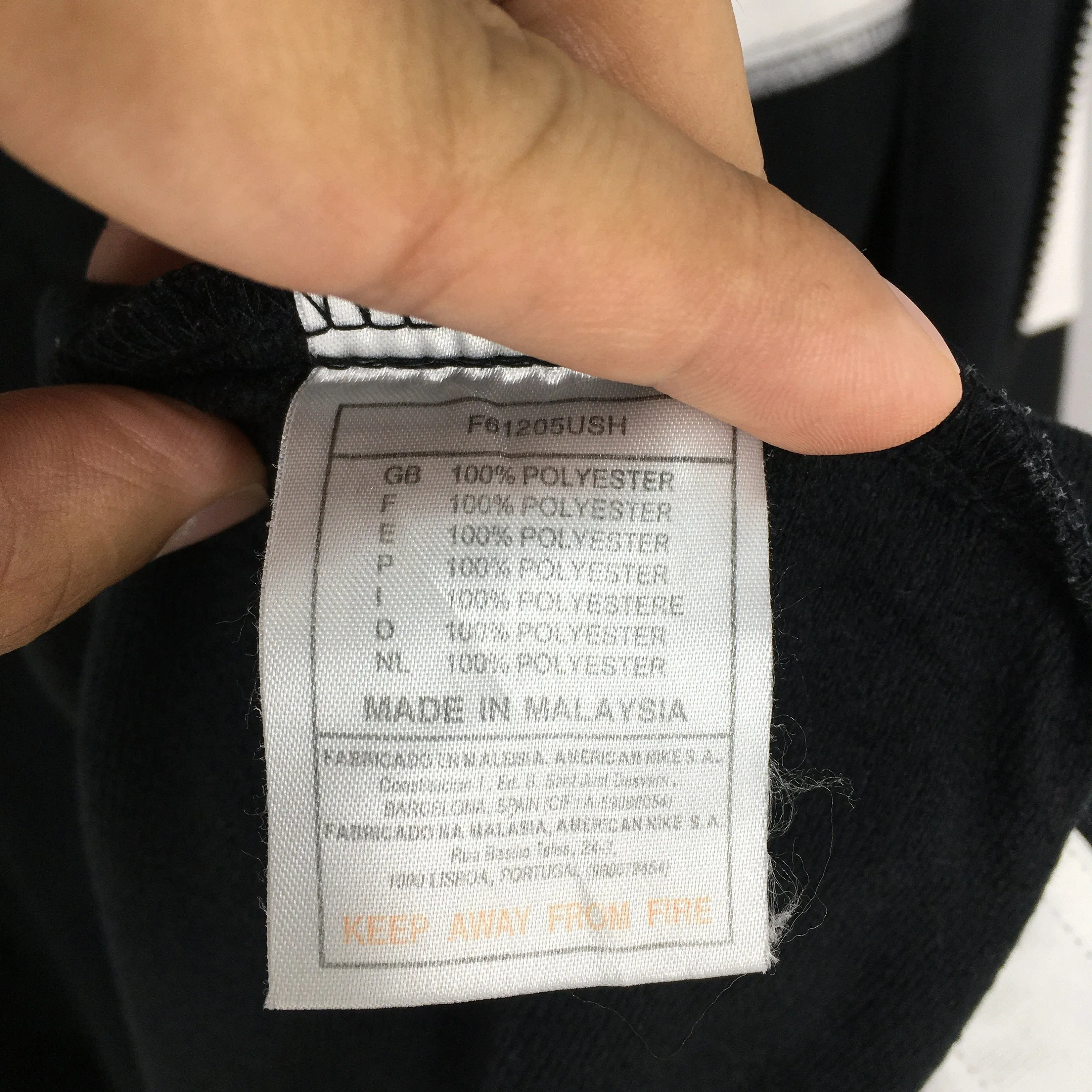 Nike Swoosh Training Black Jacket XLarge