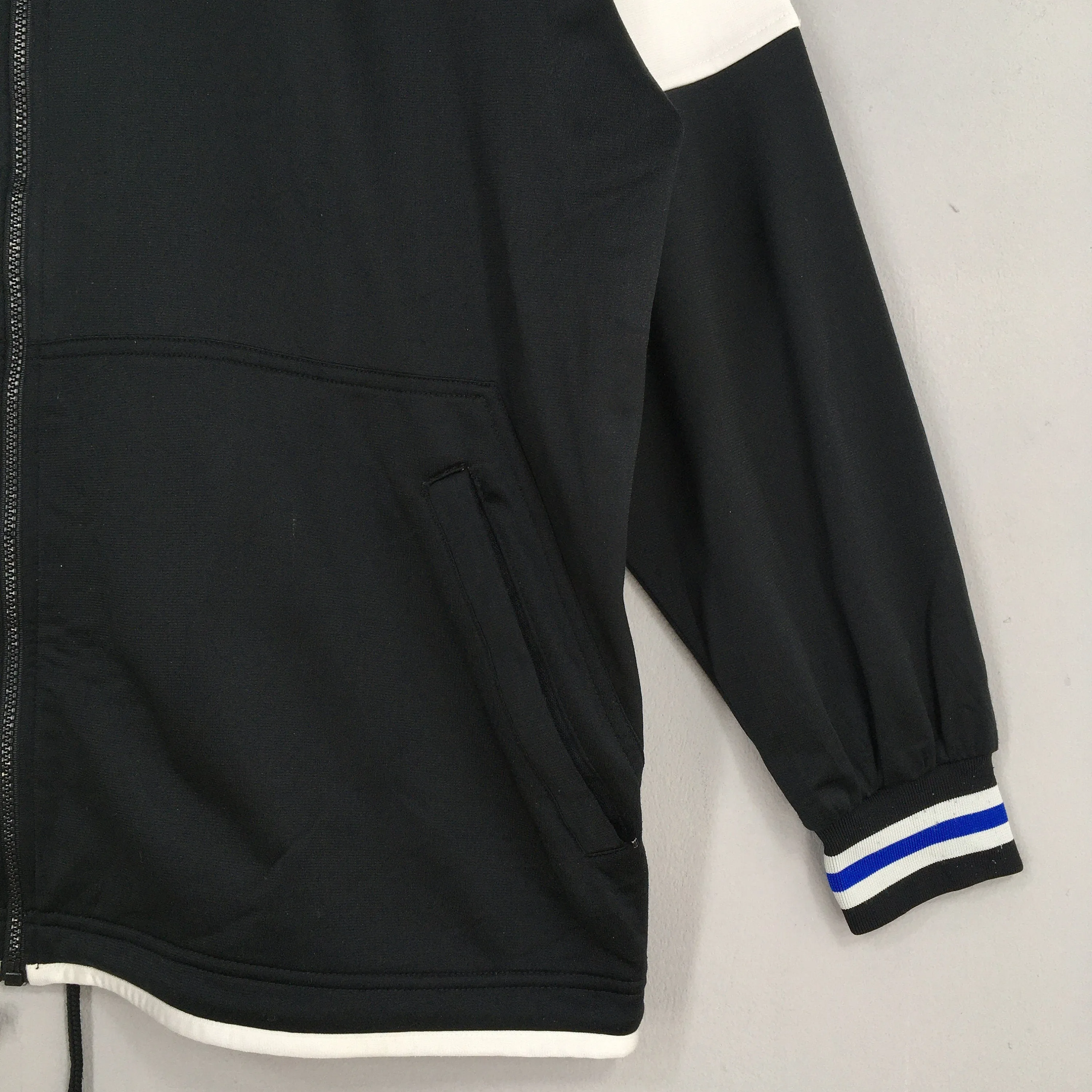 Nike Swoosh Training Black Jacket XLarge